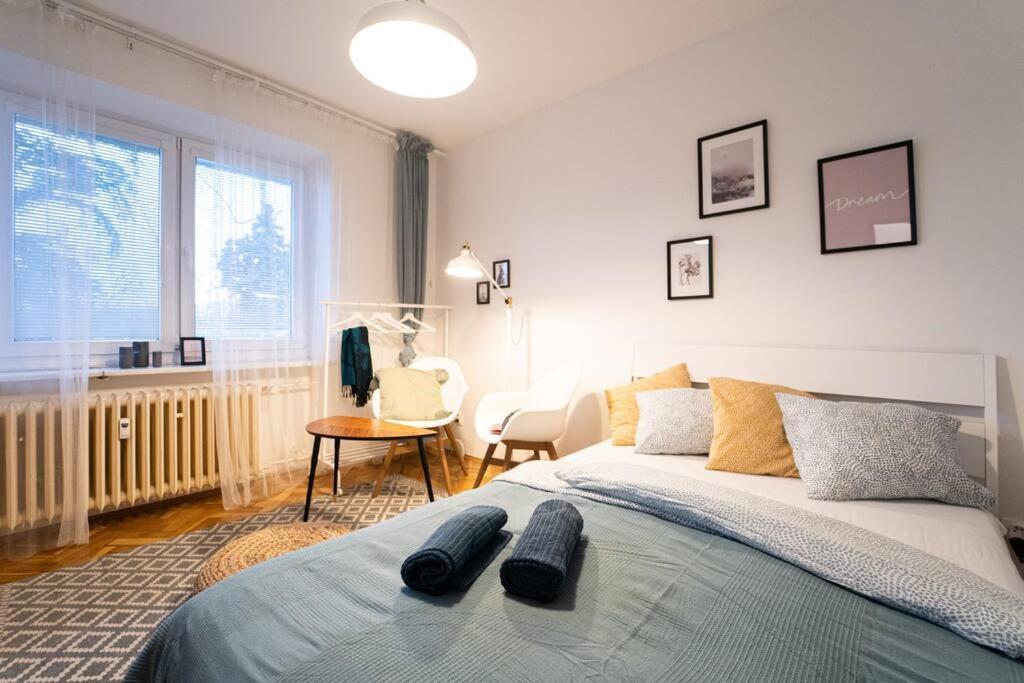 Апартаменты Mini Studio In Masaryk Quarter - Брно Экстерьер фото